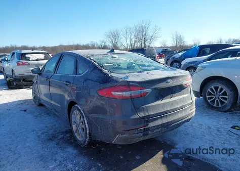 2019 Ford Fusion Hybrid Se z USA, uszkodzony, nr VIN 3FA6P0LU1KR195958